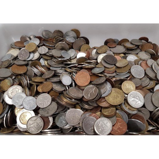 <div><strong>Lote 100 Kg Monedas Mundiales variadas</strong></div>