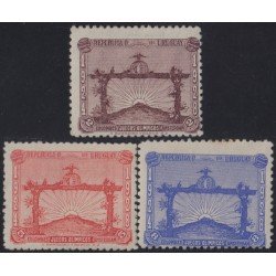 Uruguay 371/73 1928 Victoria del equipo de fútbol en los juegos olímpicos de Amsterdam MNH Uruguay 371/73 1928 Victoria del equipo de fútbol en los juegos olímpicos de Amsterdam MNH