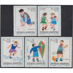 Argentina 1361/65 1983 juegos de niños Trompo barrilete Rayuela soga bolitas MNH Argentina 1361/65 1983 juegos de niños Trompo barrilete Rayuela soga bolitas MNH