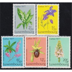 Luxemburgo 907/11 1977 Cáritas flores protegidas MNH Luxemburgo 907/11 1977 Cáritas flores protegidas MNH