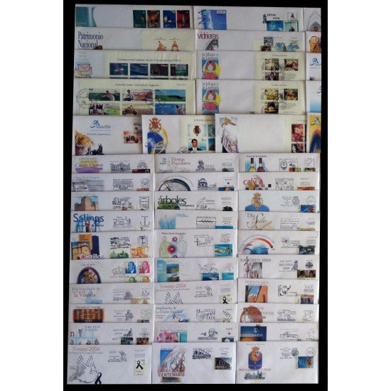 España Año 2004 Completo en Sobres de primer día SPD FDC 