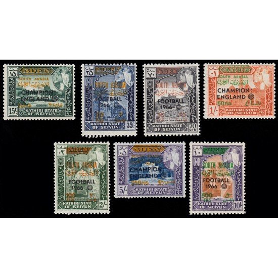 Arabia del Sur Kathiri 77/83 1966 Sobrecarga Football 1966 MNH