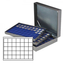 Lindner 2365-2135ME Estuche para monedas NERA XL con 3 tableros y plantillas para monedas en color azul oscuro con 105 casilleros cuadrados para monedas/cápsulas de hasta 36 mm Lindner 2365-2135ME Estuche para monedas NERA XL con 3 tableros y plantillas para monedas en color azul oscuro con 105 casilleros cuadrados para monedas/cápsulas de hasta 36 mm