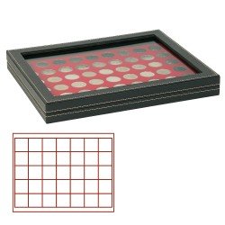 Lindner 2367-2135E Estuche para monedas NERA M PLUS con plantilla para monedas en color rojo claro con 35 casilleros cuadrados para monedas/cápsulas de hasta 36 mm Lindner 2367-2135E Estuche para monedas NERA M PLUS con plantilla para monedas en color rojo claro con 35 casilleros cuadrados para monedas/cápsulas de hasta 36 mm