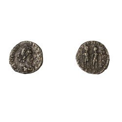 Moneda Imperio Romano Centenional Teodosio II 408-415 d.C. Moneda Imperio Romano Centenional Teodosio II 408-415 d.C.