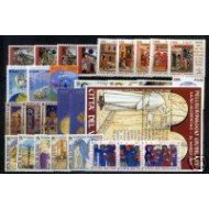 Vaticano 2001  Año completo 